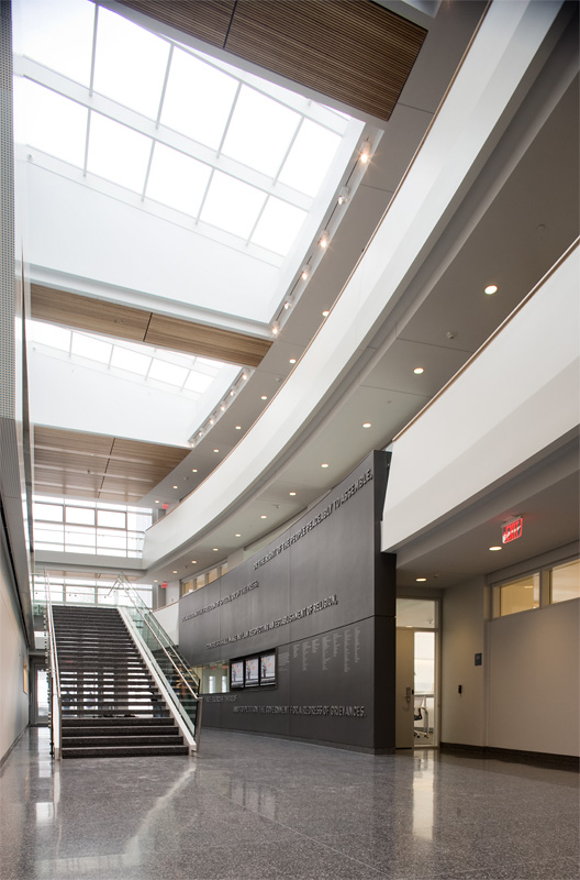 S.I. Newhouse School of Public Communications, Syracuse University.<br />Architects: Polshek Partners.